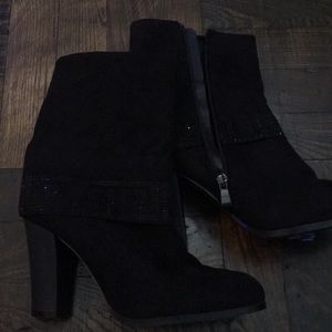Beautiful shoes never used